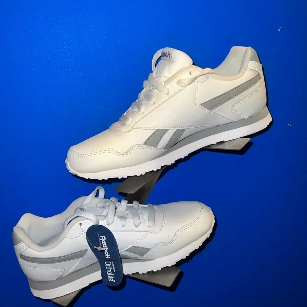 Reebok Womens Classic DV5030 White Running Shoes Lace Up Low Top Size 8.5